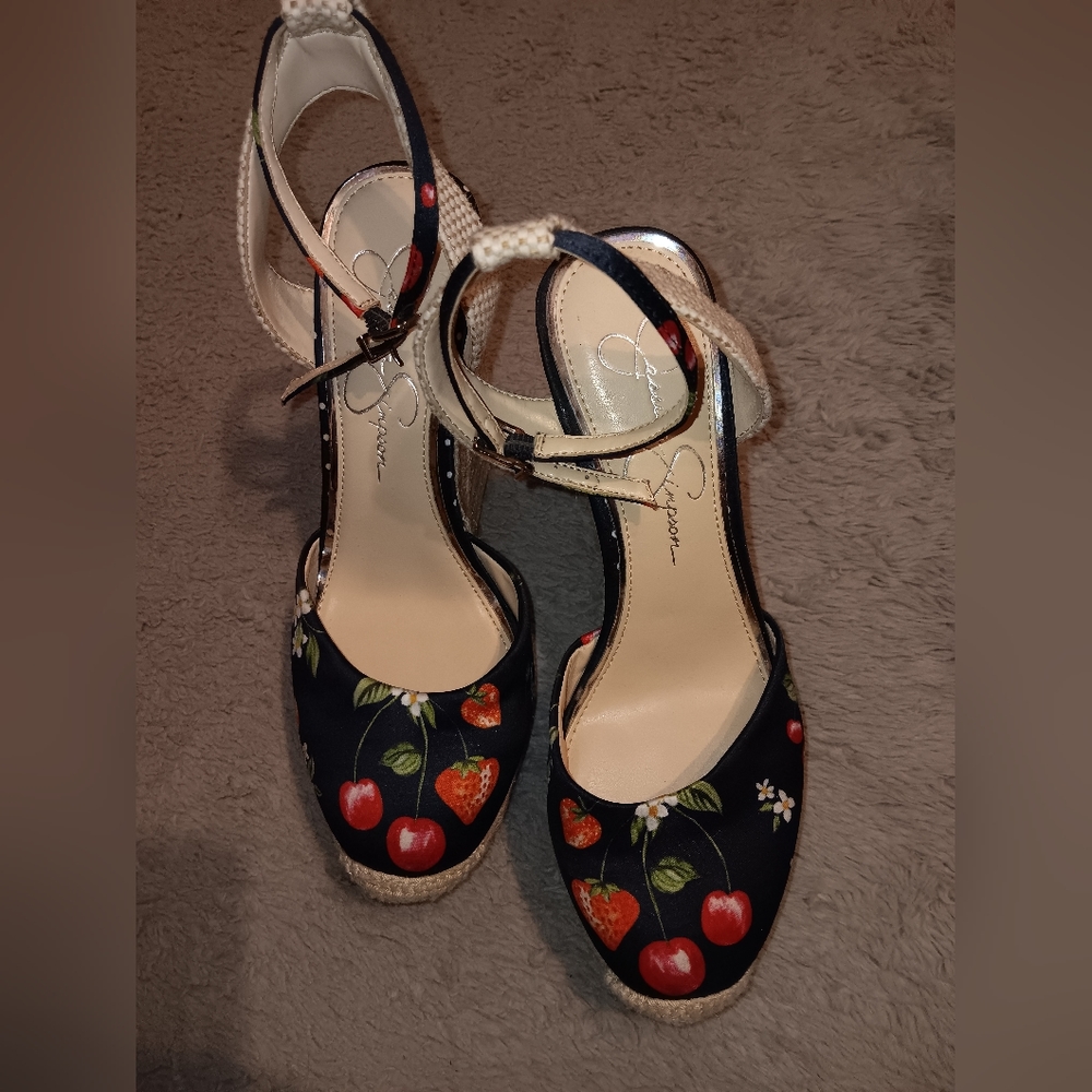 Brand new Jessica Simpson CHERRY PLATFORM shoes